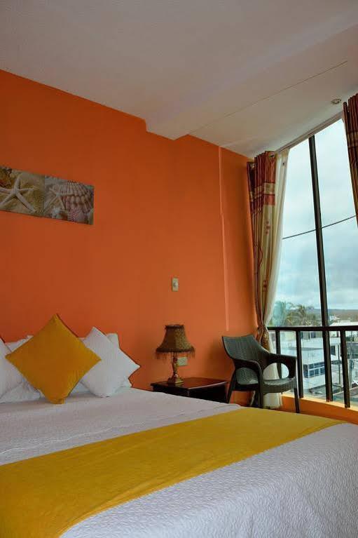 Hostal Carliza ปูแอร์โตอาโยรา ภายนอก รูปภาพ