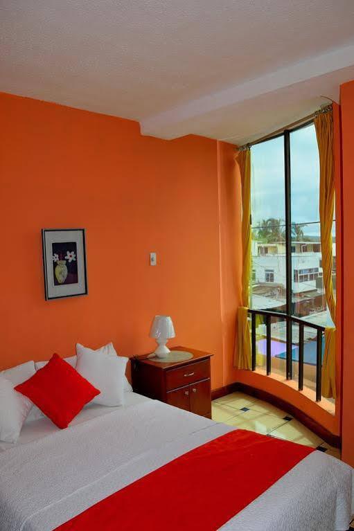 Hostal Carliza ปูแอร์โตอาโยรา ภายนอก รูปภาพ