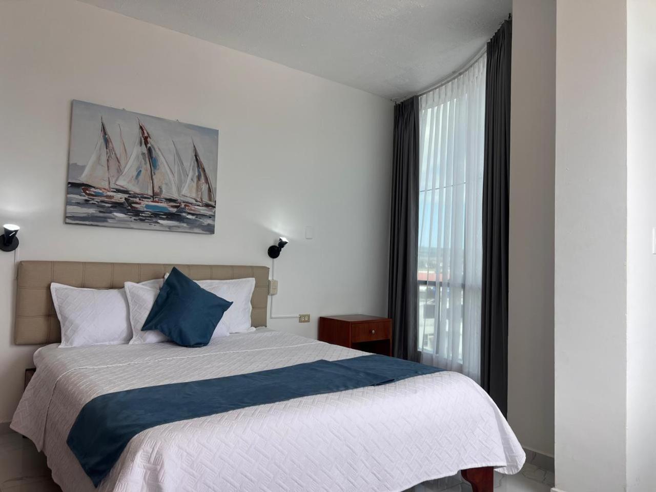 Hostal Carliza ปูแอร์โตอาโยรา ภายนอก รูปภาพ