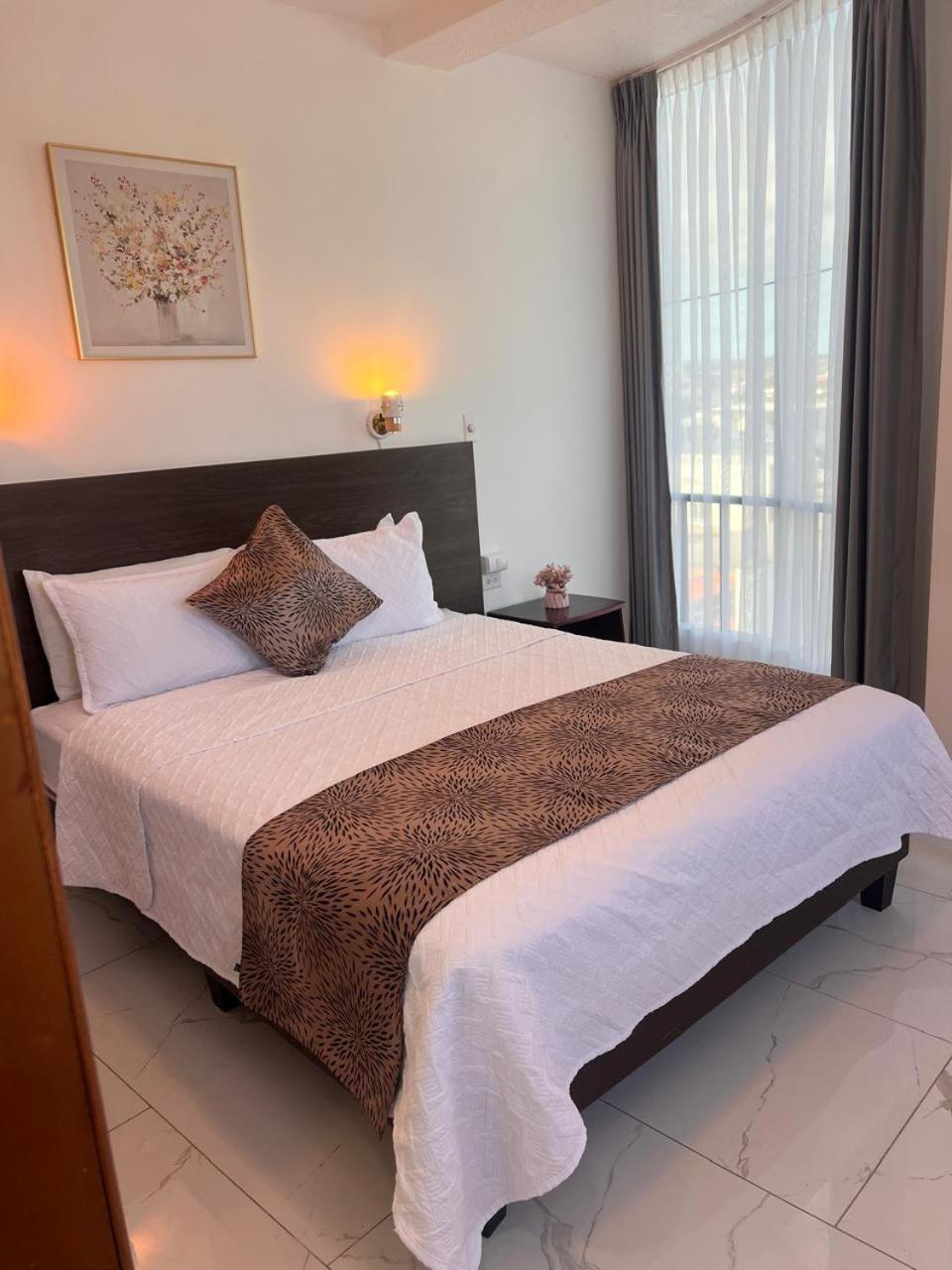 Hostal Carliza ปูแอร์โตอาโยรา ภายนอก รูปภาพ